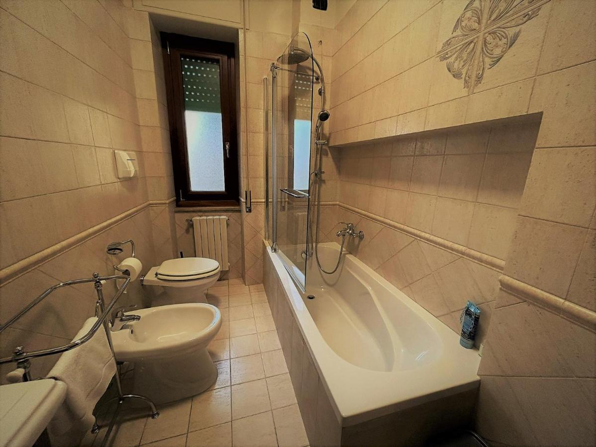 Acquamarina Holiday House Salerno Buitenkant foto